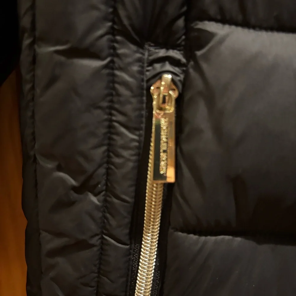Michael Kors Black Quilted Insulated Jacket - Picture 8 of 8